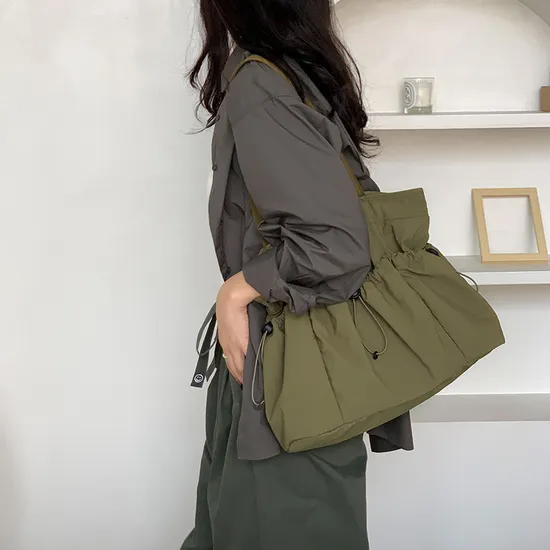 Women′s Tote Bag Custom Logo Water Proog Nylon Factory Fashion